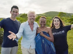 Wanita Ini Dapat Tiket Gratis ke Luar Angkasa dari Virgin Galactic