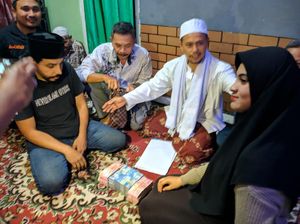Keluarga Bantah Jual Sarah ke Pria Arab Bermahar Rp 150 Juta Keluarga Bantah Jual Sarah ke Pria Arab Bermahar Rp 150 Juta