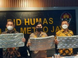 Penampakan Tumpukan Duit Rp 8,9 M yang Dikorupsi Anak Perusahaan BUMN