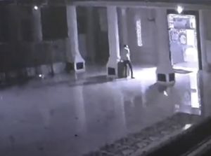 Terekam CCTV Saat Beraksi, Pembobol Masjid di Makassar Dibekuk Polisi