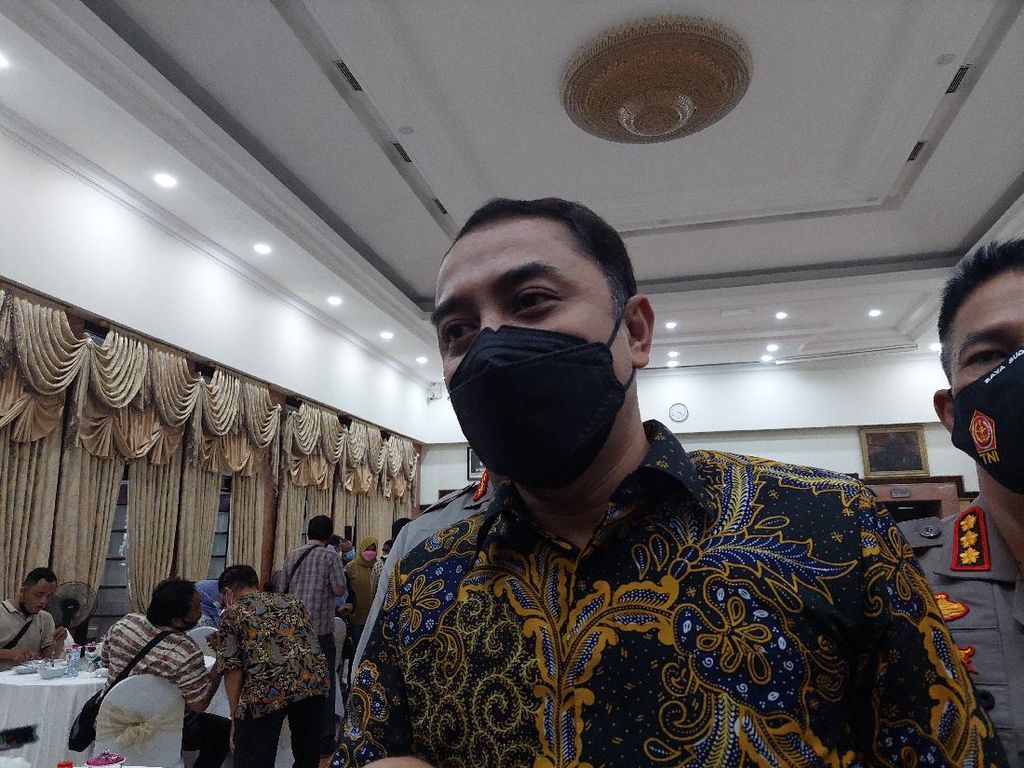 Wali Kota Eri Cahyadi Ajukan Usulan UMK 2022, Berapa Besarannya? Wali Kota Eri Cahyadi Ajukan Usulan UMK 2022, Berapa Besarannya?