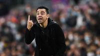 Barcelona Berburu Striker Baru