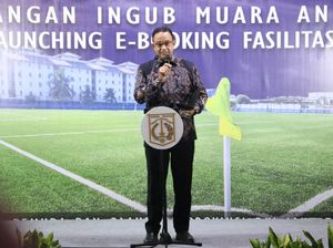 Anies Bangun 5 Lapangan Bola Standar FIFA di Tengah Kampung, Semuanya Gratis Anies Bangun 5 Lapangan Bola Standar FIFA di Tengah Kampung, Semuanya Gratis