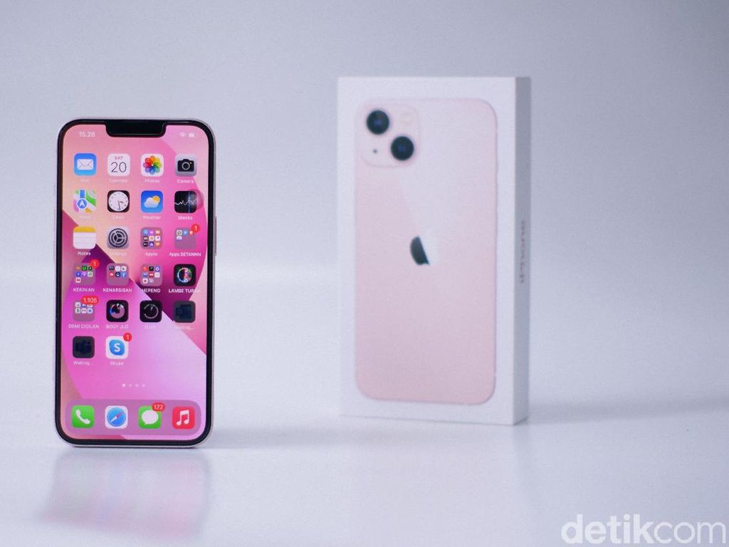 Daftar Harga Terbaru iPhone 13, 12 & 11 di November 2022, Ada yang Turun Daftar Harga Terbaru iPhone 13, 12 & 11 di November 2022, Ada yang Turun