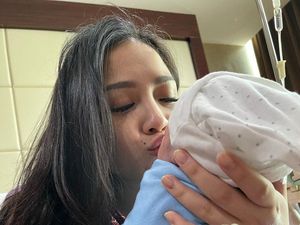 7 Perlengkapan Bayi Nagita Slavina yang Baru Lahir, Ada Stroller Rp 100 Jutaan 7 Perlengkapan Bayi Nagita Slavina yang Baru Lahir, Ada Stroller Rp 100 Jutaan