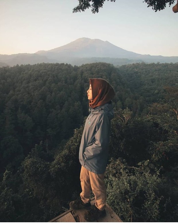 Pemandangan Gunung Ciwaru/foto: instagram.com/viaputrisilviani_ Gunung Ciwaru memiliki pemandangan yang sangat indah dan udara yang sangat sejuk