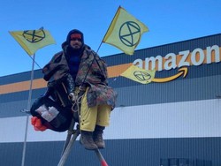 Gudang Raksasa Toko Online Diserbu, 31 Orang Ditangkap