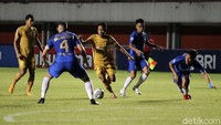 Bhayangkara FC ditahan imbang tamunya PSIS Semarang dengan skor akhir 0-0.