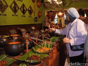 Ada Pecel dan Gudeg Enak di 5 Restoran dengan Interior Tradisional Jawa Ada Pecel dan Gudeg Enak di 5 Restoran dengan Interior Tradisional Jawa