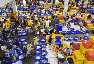 Hiruk Pikuk Pasar Ikan Muara Baru, Tempat Asik Nikmati Seafood Hiruk Pikuk Pasar Ikan Muara Baru, Tempat Asik Nikmati Seafood