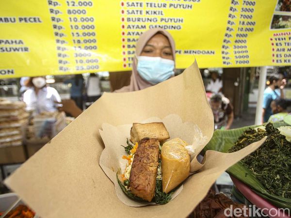 Jajan Pecel Kembang Turi di Pasar Beringharjo