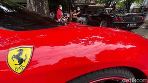 Ketika Para Sultan Kembali Pamer Kendaraan Mewah di Jakarta