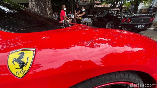 Ketika Para Sultan Kembali Pamer Kendaraan Mewah di Jakarta