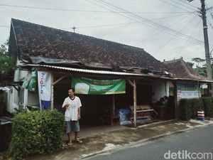 Di Rumah Sederhana di Delanggu Ini Dono Warkop Dibesarkan Di Rumah Sederhana di Delanggu Ini Dono Warkop Dibesarkan