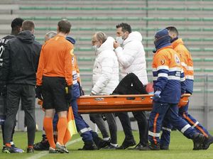 Duh, Aduh...Neymar Alami Cedera Horor Duh, Aduh...Neymar Alami Cedera Horor