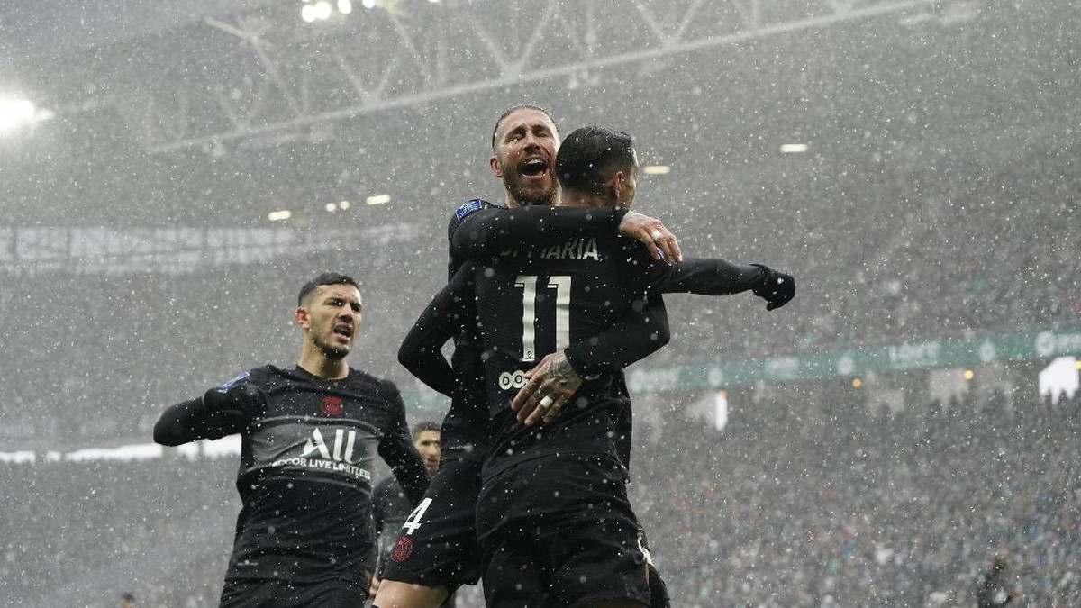 Sergio Ramos starter, PSG mengalahkan St. Etienne 3-1. (Foto: AP/Laurent Cipriani)