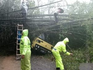 Longsor di Ngajum Malang Timpa Truk Pengangkut Pupuk