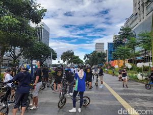 PPKM Level 1 DKI, Kawasan Sudirman Jakpus Ramai Warga Olahraga Pagi Ini PPKM Level 1 DKI, Kawasan Sudirman Jakpus Ramai Warga Olahraga Pagi Ini