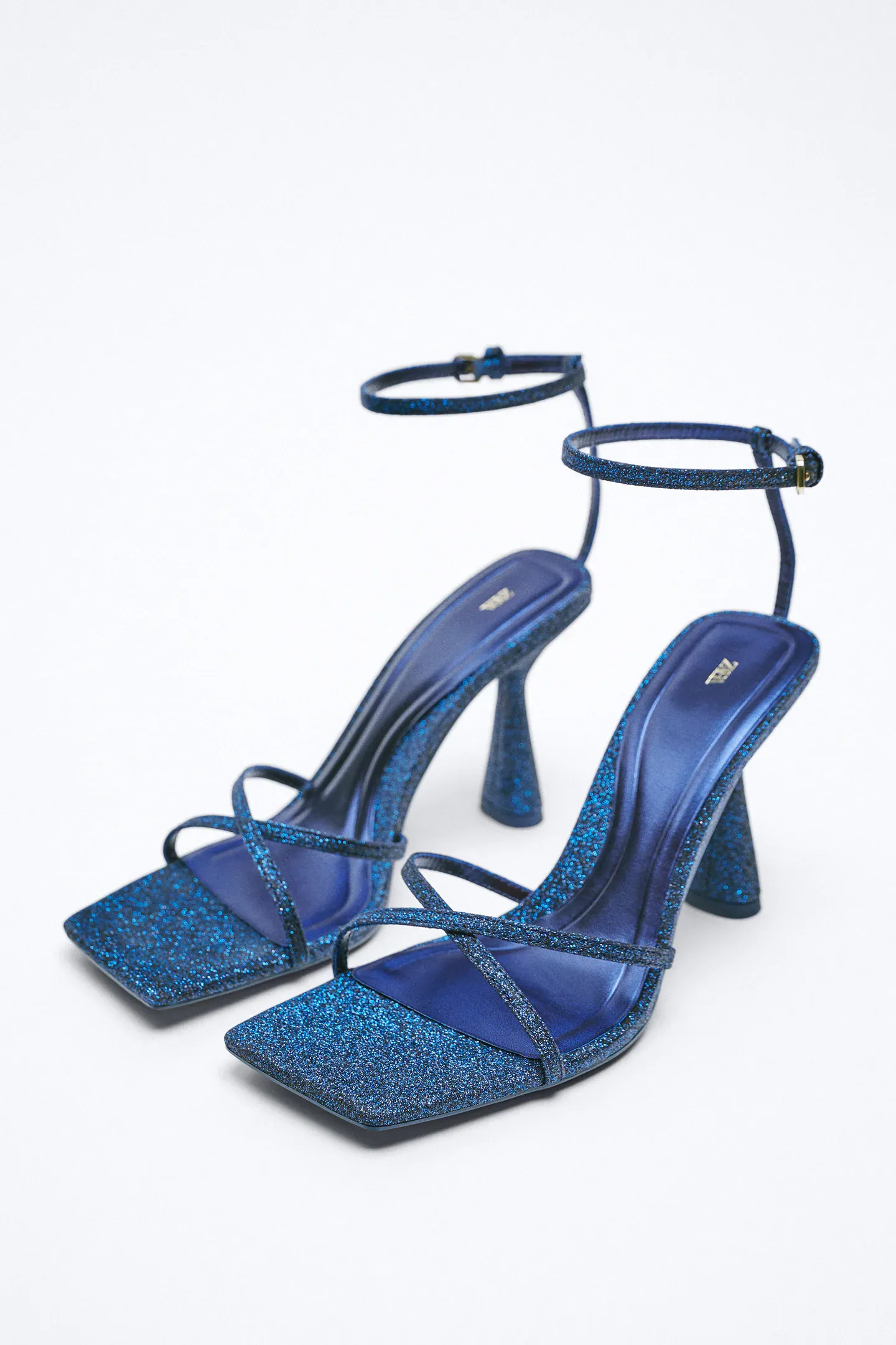 Zara - Sandal Hak Berpita Glitter