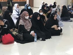 Ameer Azzikra Meninggal, Ibunda dan Istri Saling Menguatkan