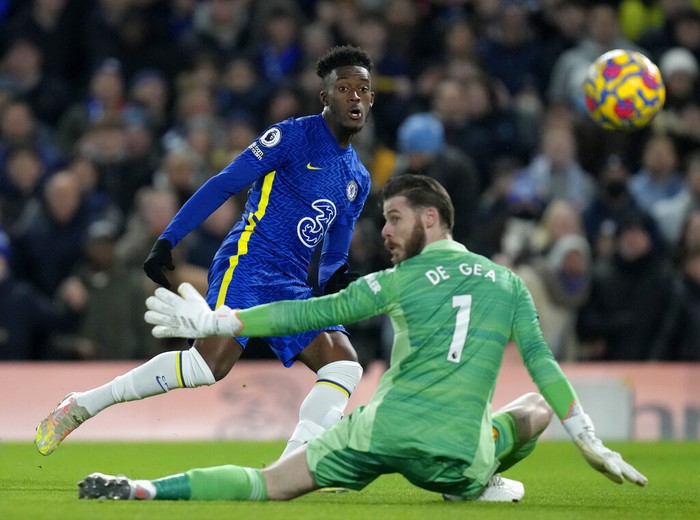 David De Gea, Chelsea vs MU Chelsea's Callum Hudson-Odoi attempts a shot at goal past Manchester United's goalkeeper David de Gea during the English Premier League soccer match between Chelsea and Manchester United at Stamford Bridge stadium in London, Sunday, Nov. 28, 2021. (AP Photo/Kirsty Wigglesworth)