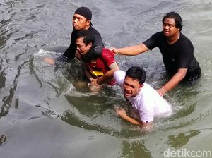 Dramatis! Momen Penangkapan Bandar Sabu di Sidoarjo Sampai Nyebur Sungai