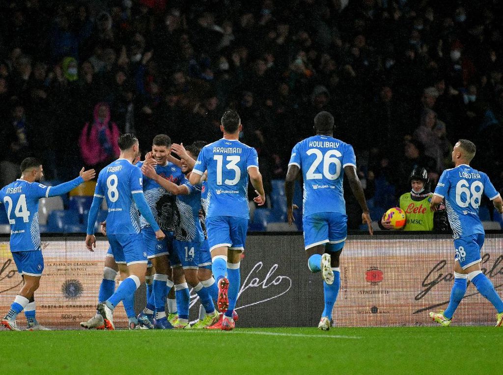 Napoli Vs Lazio: Menang 4-0, Il Partenopei Kukuh di Puncak Serie A