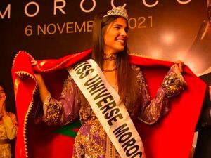 Baru Menang, Miss Universe Maroko 2021 Pilih Lepas Mahkota, Ini Alasannya Baru Menang, Miss Universe Maroko 2021 Pilih Lepas Mahkota, Ini Alasannya