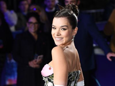 Pesona Hailee Steinfeld, Kandidat Marvel Satu-satunya Buat Kate Bishop