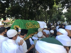 11 Tata Cara Memandikan Jenazah Laki-Laki dan Perempuan