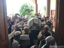 Tiba di Ponpes Azzikra Gunung Sindur, Jenazah Ameer Siap Dikebumikan