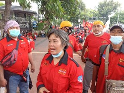 Anies Revisi UMP 2022 Naik Jadi Rp 225 Ribu, Ini Respons Massa Buruh