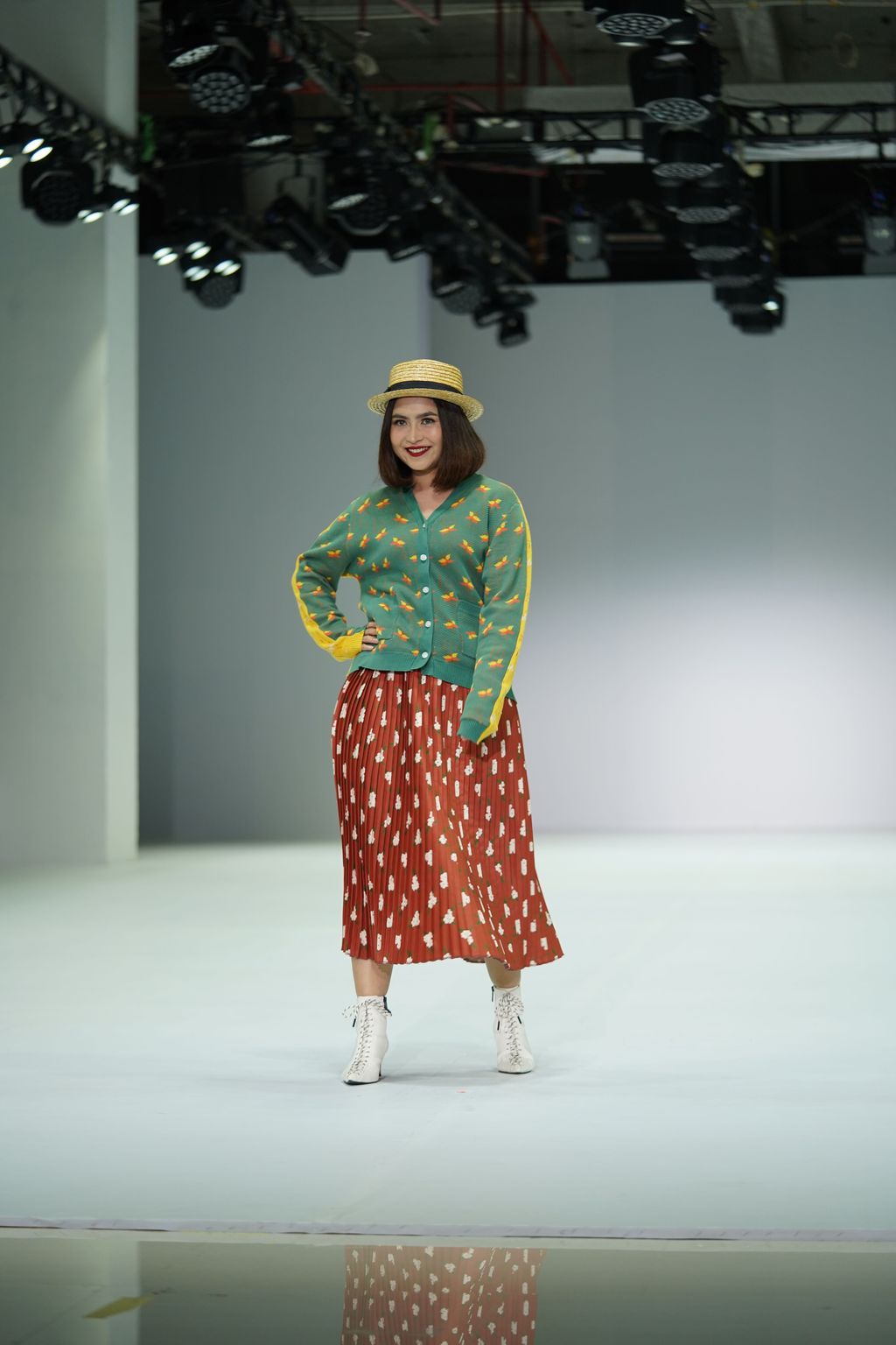Koleksi Nona di Jakarta Fashion Week 2022