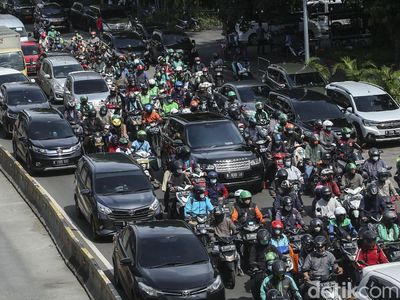 Sekitaran Monas Macet Imbas Demo Buruh
