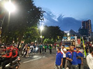 Demo Buruh Membubarkan Diri dari Grahadi, Lalin Tengah Kota Berangsur Lancar