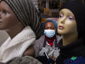 Ngeri Penambahan Kasus Corona di Afsel Usai Varian Omicron Terdeteksi