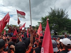 Pemuda Pancasila Geruduk DPRD Kabupaten Tangerang Tuntut Junimart Dipecat