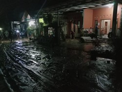Banjir Bandang Terjang Wonosoco Kudus, 1 Rumah Warga Ambruk