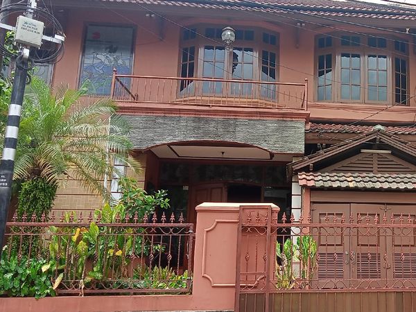 Suasana Rumah Duka Bens Leo Sepi Usai Keluarga Minta Tak Ada Pelayat Datang