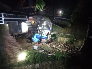 Banjir Bandang di Kudus Terjang 62 Rumah, Ada Dapur-Isinya Terbawa Arus