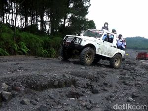 Serunya Wisata Offroad di Lereng Gunung Semeru Lumajang