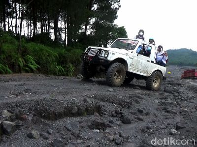 Serunya Wisata Offroad di Lereng Gunung Semeru Lumajang