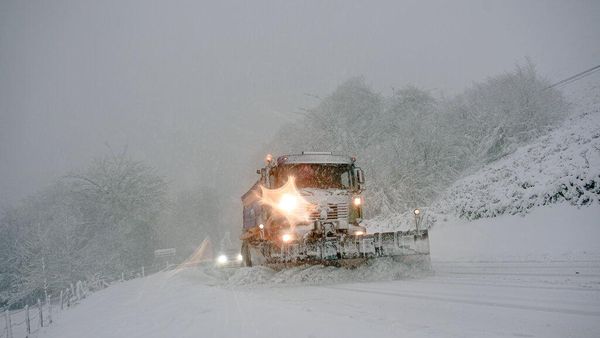Utara Spanyol Dilanda Badai Salju dan Suhu Dingin Ekstrim