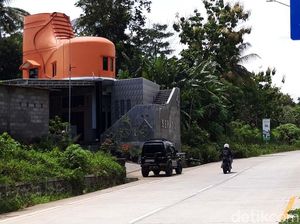 Wow! Di Boyolali Ada Rumah Berbentuk Sepatu Wow! Di Boyolali Ada Rumah Berbentuk Sepatu