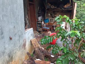 6 Rumah Warga di Lebak Rusak Terdampak Pergerakan Tanah