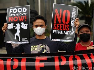 Aksi Tolak WTO di Kemendag