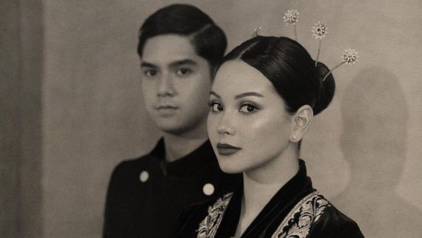 Intip 5 Foto Al Ghazali & Alyssa Daguise Pakai Baju Adat Jawa, Bak Prewedding