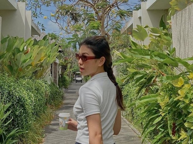 Belajar bahasa inggris dengan Alicia (Foto: instagram/@aliciaserena) Belajar bahasa inggris dengan Alicia (Foto: instagram/@aliciaserena)