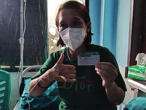 Warga Baubau Ini Aktif Kenalkan Manfaat JKN-KIS ke Warga Tak Mampu