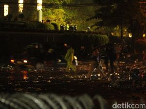 Jelang Tengah Malam, UMK 2022 Jabar Belum Ditetapkan